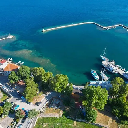 Artio Maisonette Apartman *